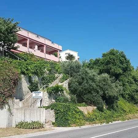 Apartment Coko Omiš