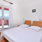 Coko אומיס